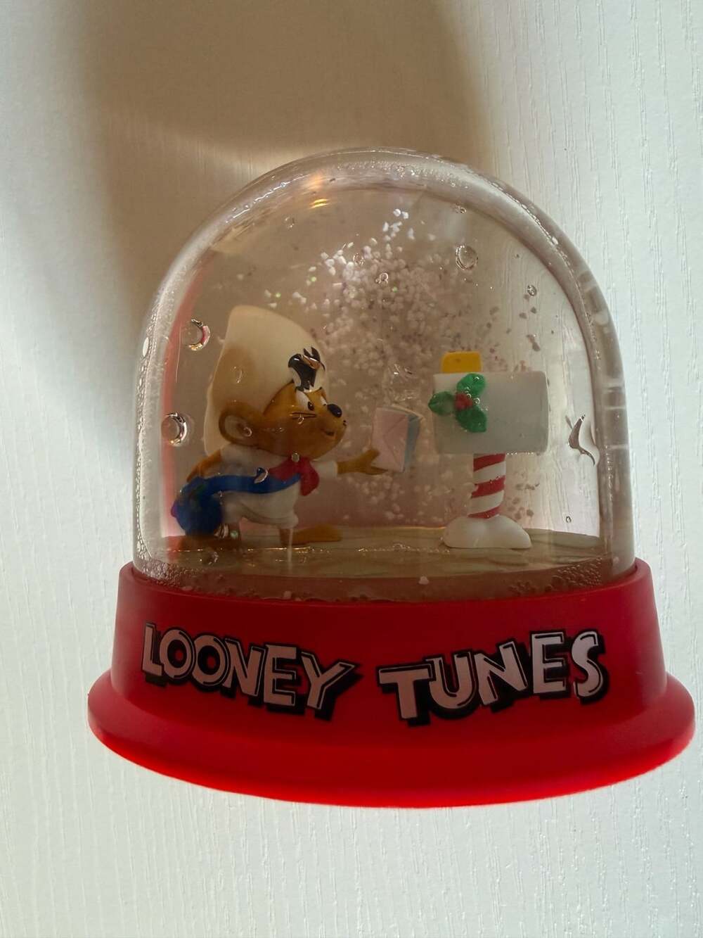Vintage 1996 Looney Tunes speedy González in Mailbox Oval Snow Globe Water Ball